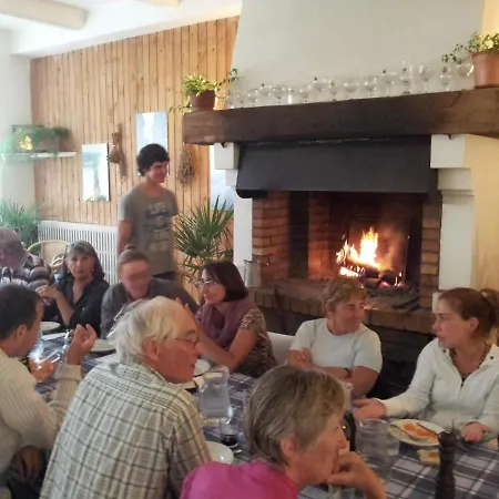 Alloggio in famiglia L'etoile Et Table D'hotes Demi-pension